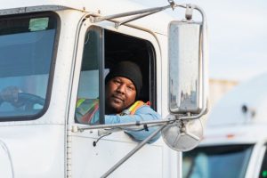 Read more about the article New Trucking Laws Could Affect 200,000 Immigrant Truck Drivers in the U.S.